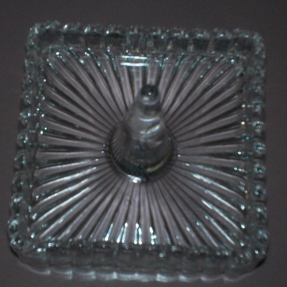 Studio Crystal Square Ring Holder